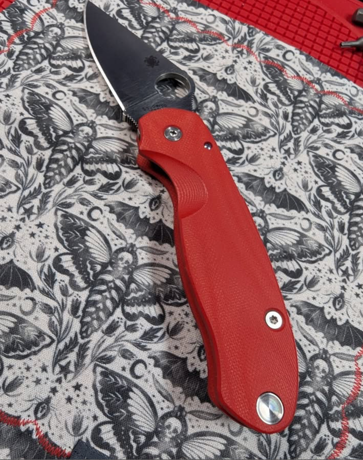 Spyderco Para 3 — Cherry Red
