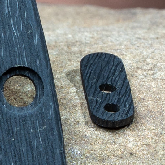 Hinderer XM - 18 3.5" Scale - FatCarbon Crosscut Carbon Fiber w/ Filler - Flaming Gorilla