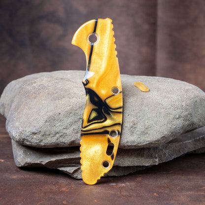 Hinderer XM-18 3.5" Scale - Liquid Gold Kirinite w/ Filler - Flaming Gorilla