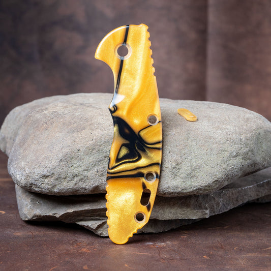 Hinderer XM-18 3.5" Scale - Liquid Gold Kirinite w/ Filler - Flaming Gorilla