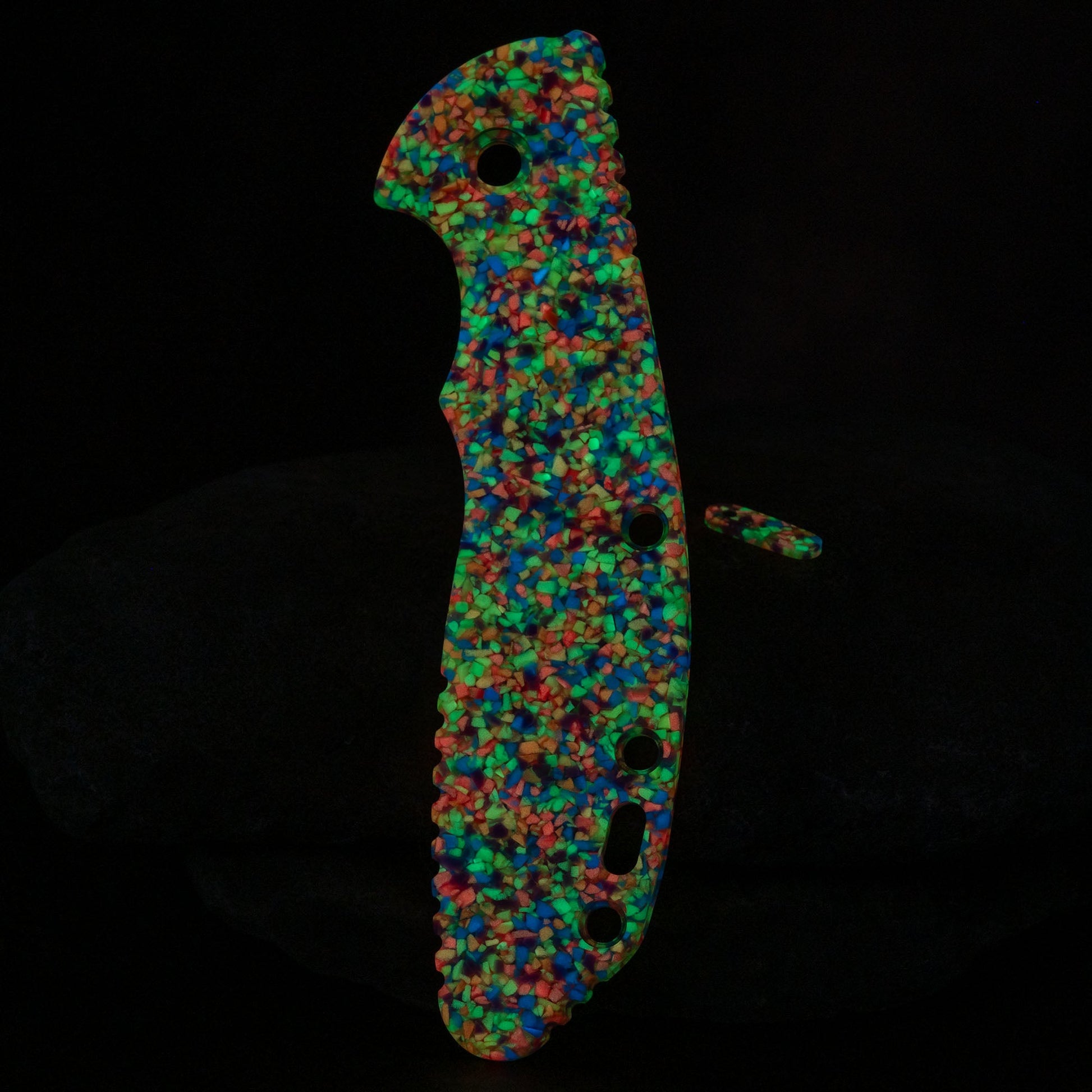 Hinderer XM-24 Scale - Skurfetti Glow w / filler - Flaming Gorilla