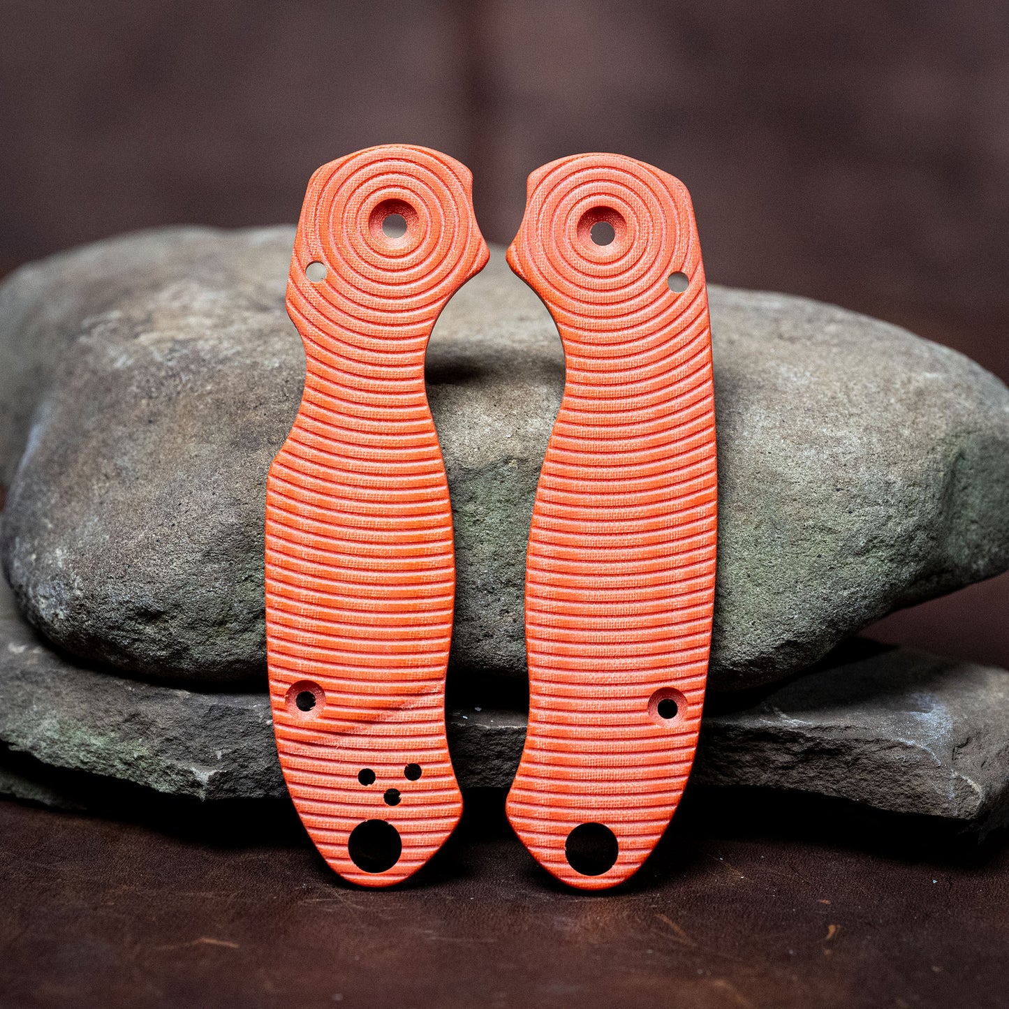 Custom Spyderco Para 3 Scales - orange milled
