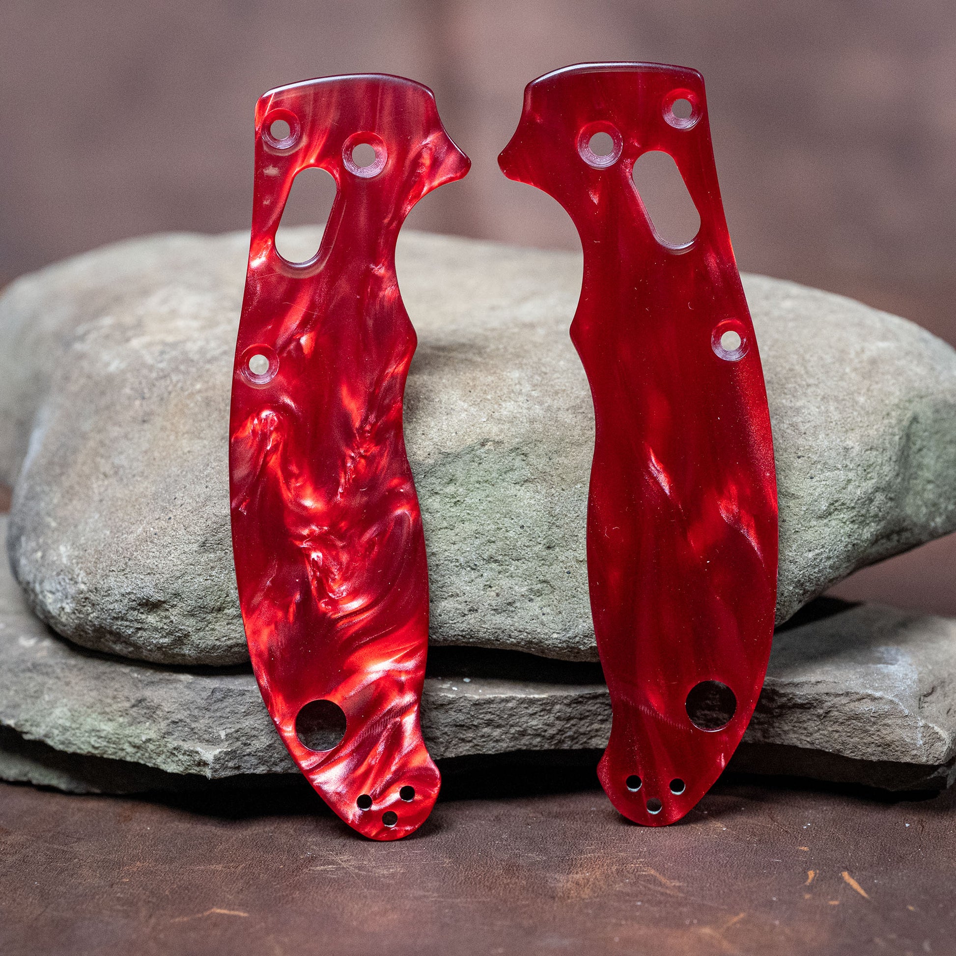 Custom Spyderco PM2 Paramilitery 2 Scales - Red Pearl Kirinite