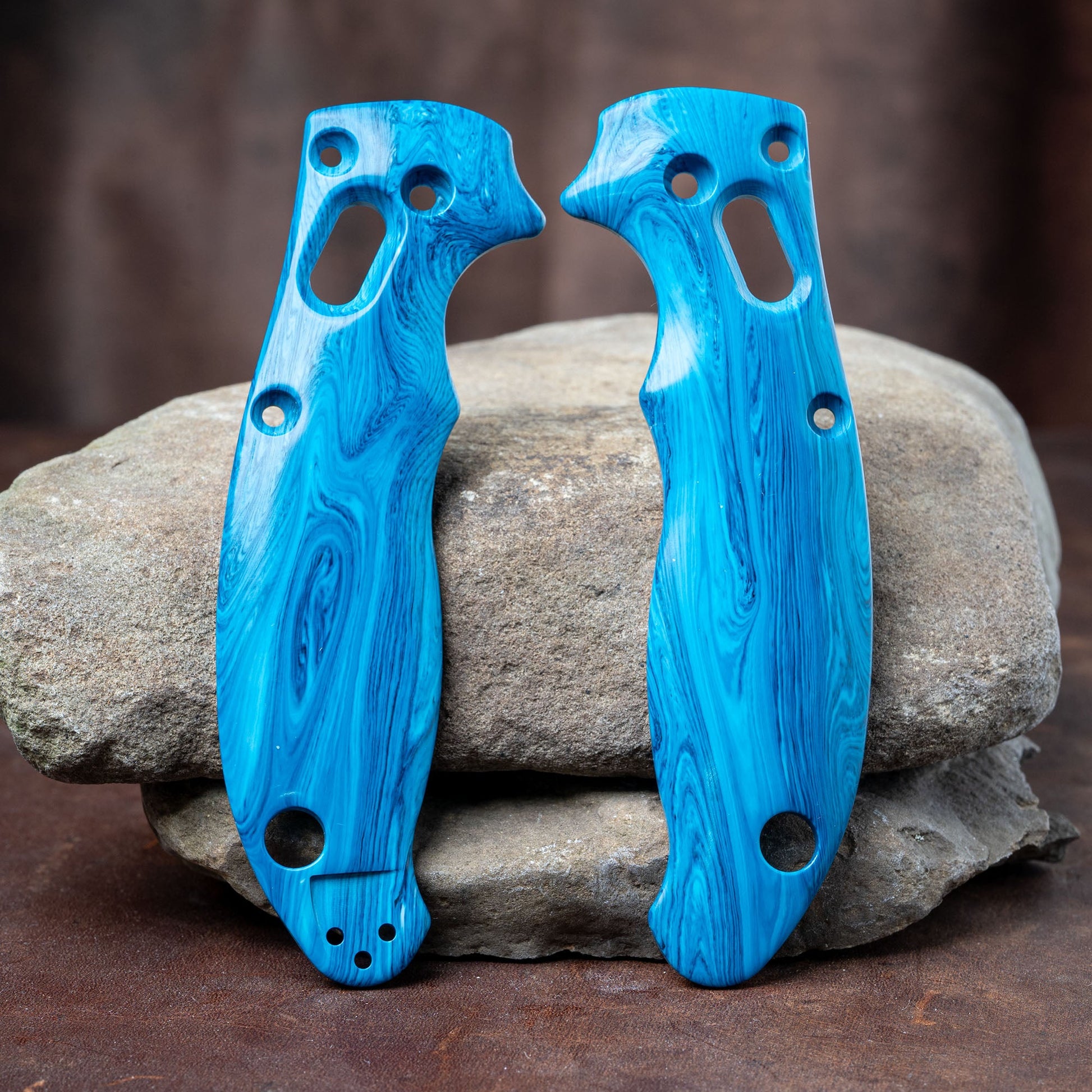 Spyderco Manix 2 FATASS Scales - Typhoon Blue Juma - Flaming Gorilla
