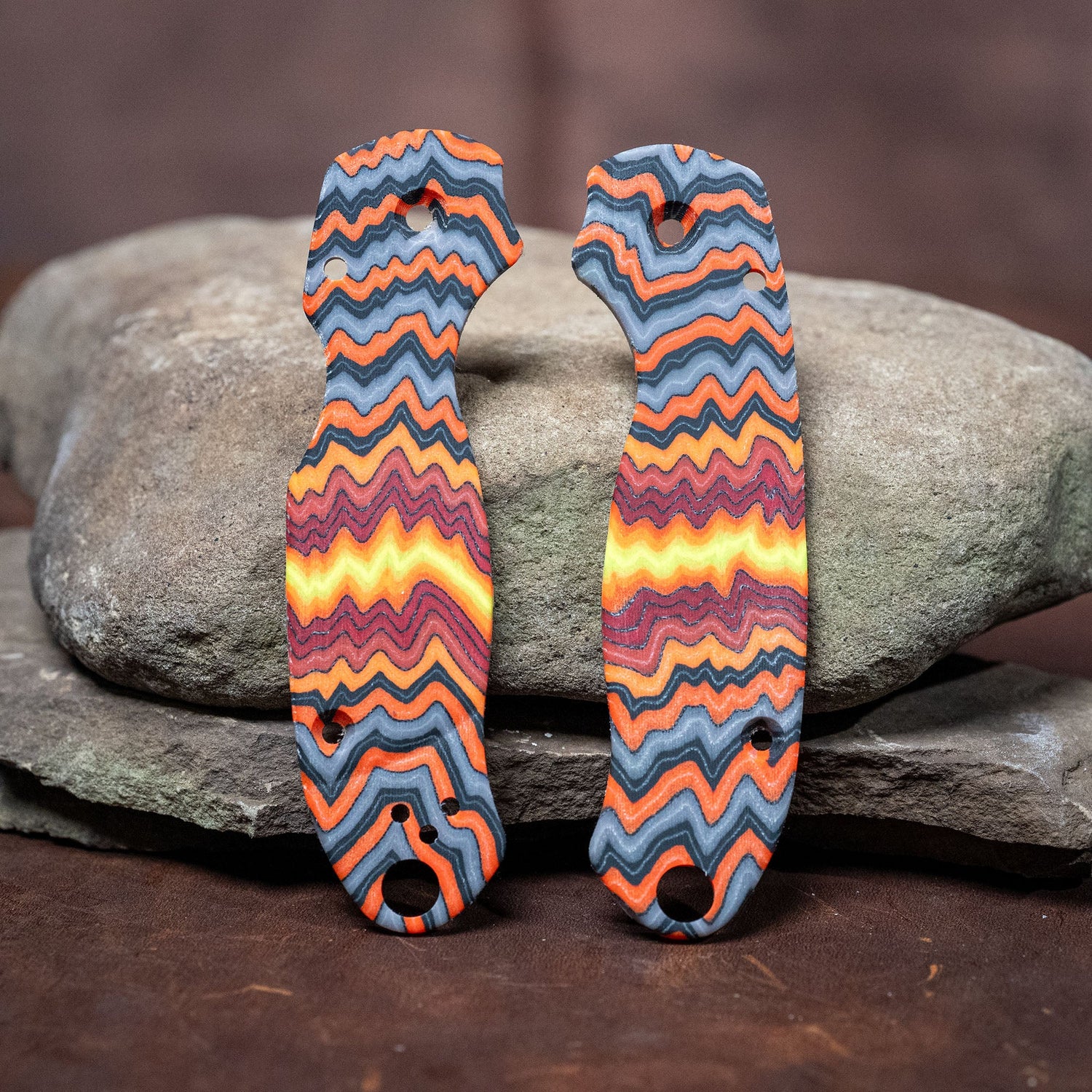 Spyderco Para 3 Scales - Contoured Black and Blaze ZigZag Micarta - Flaming Gorilla