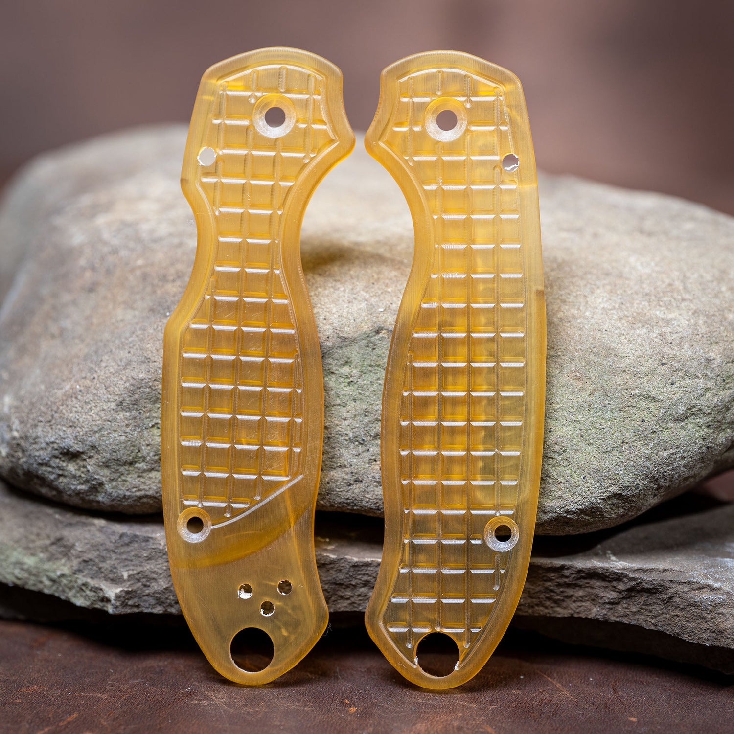 Spyderco Para 3 Scales - Contoured Ultem Frag Milled - Flaming Gorilla