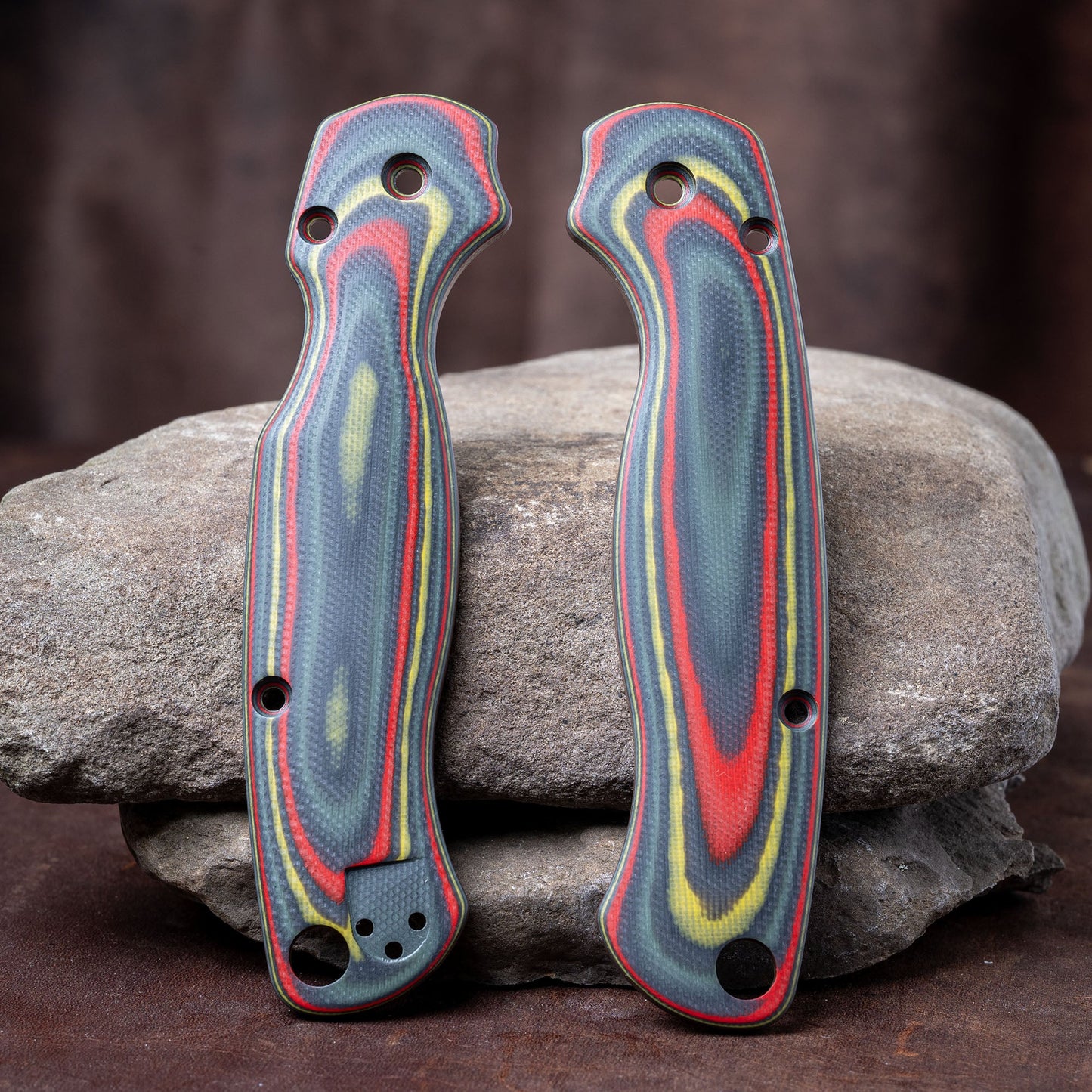 Spyderco Paramilitary 2 FATASS Scales - Contra G10 - Flaming Gorilla
