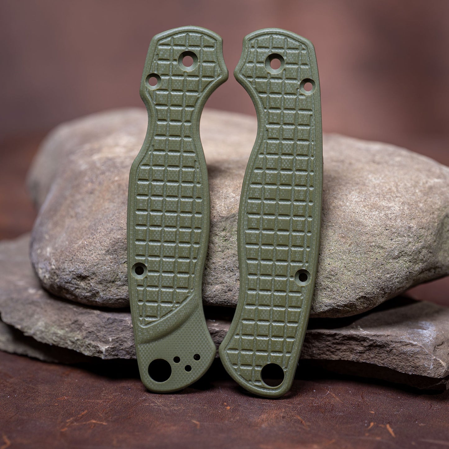 Spyderco Paramilitary 2 (PM2) Scales - Olive Drab G10 Frag Milling - Flaming Gorilla